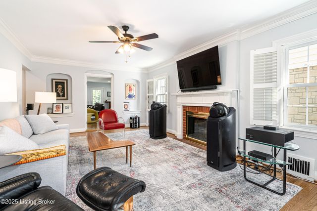 2869 Regan Ave, Louisville, KY 40206