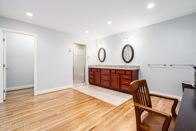 2869 Regan Ave, Louisville, KY 40206