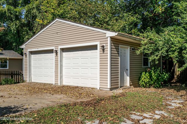 2869 Regan Ave, Louisville, KY 40206