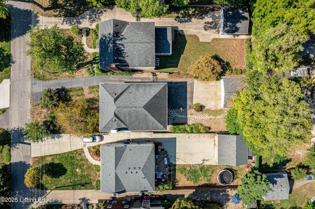 2869 Regan Ave, Louisville, KY 40206