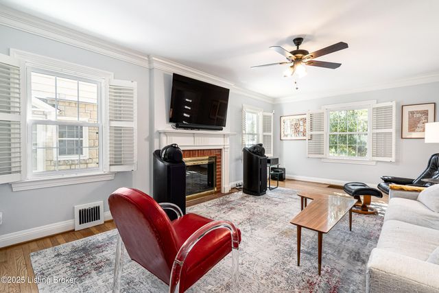 2869 Regan Ave, Louisville, KY 40206