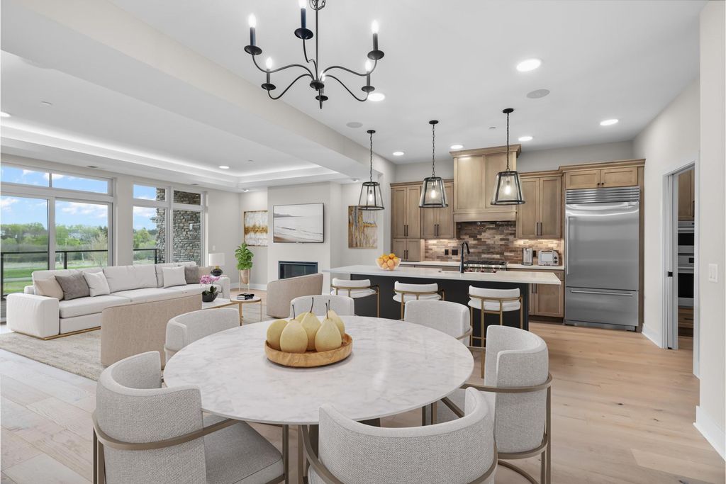 1 Hill Farm Road 205, North Oaks, MN 55127 — exterior