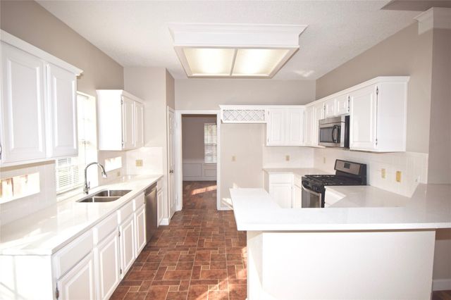 6718 Flowermound Drive, Sugar Land, TX 77479