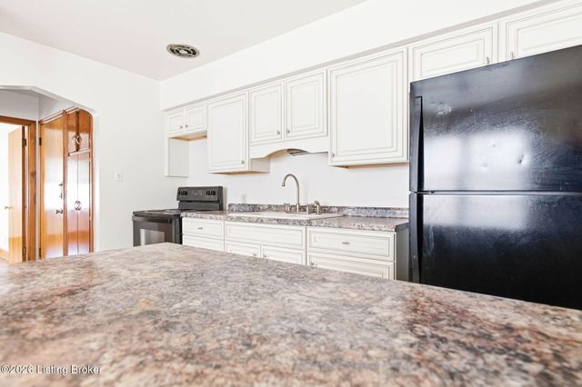 4400 S 2nd St, Louisville, KY 40214