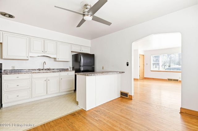 4400 S 2nd St, Louisville, KY 40214