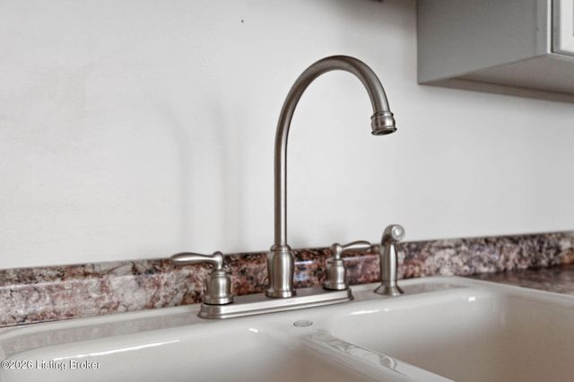 4400 S 2nd St, Louisville, KY 40214