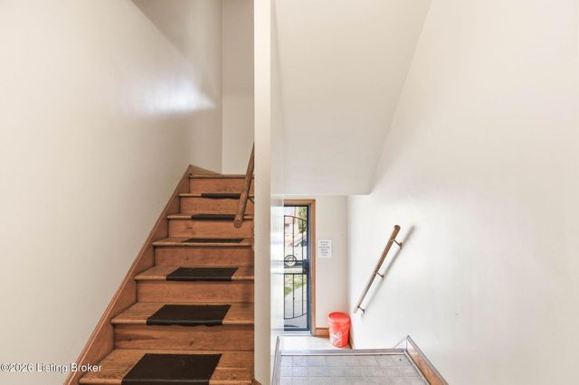 4400 S 2nd St, Louisville, KY 40214