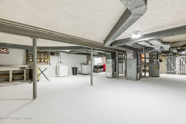 4400 S 2nd St, Louisville, KY 40214