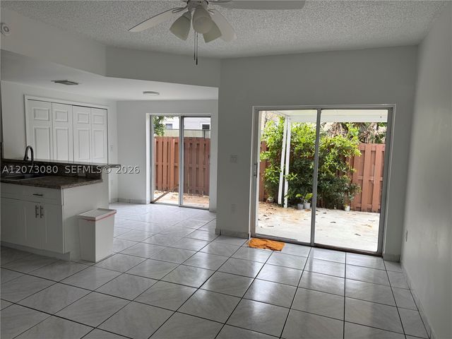 15870 SW 85th Ln 0, Miami, FL 33193