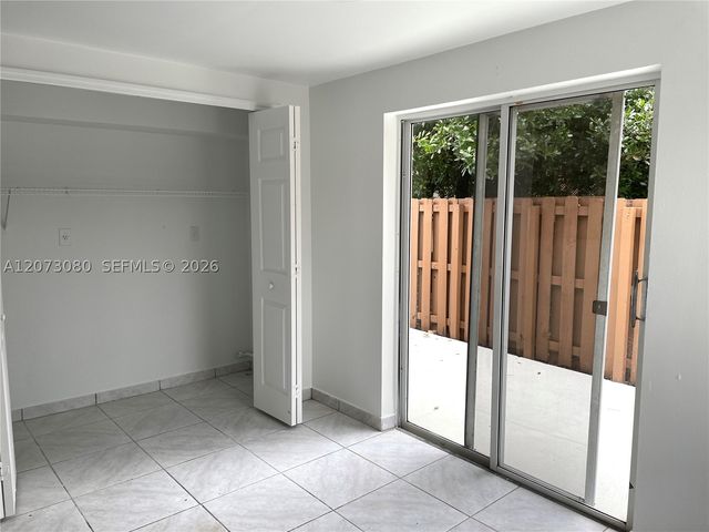 15870 SW 85th Ln 0, Miami, FL 33193