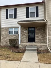 37062 Brynford Drive, Clinton Charter Township, MI 48036