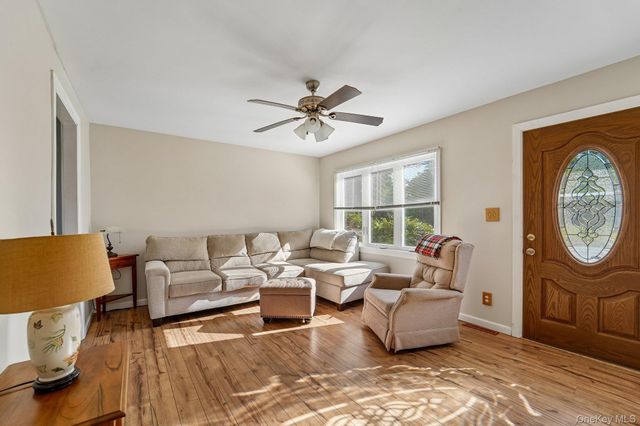 5 Mountain View Drive, Warwick, NY 10990