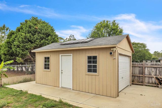 3301 Pitcher Plant Cir, Pensacola, FL 32506