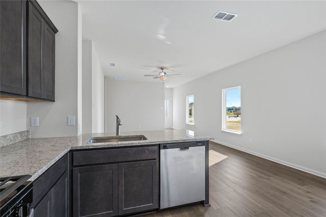 8425 White Wolf Trail, Ponder, TX 76259