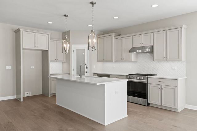 16551 Kayla Drive, Lemont, IL 60439