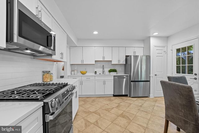 10196 RED SPRUCE RD, Fairfax, VA 22032