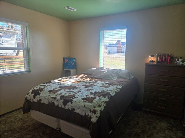 1104 College Avenue, Berryville, AR 72616