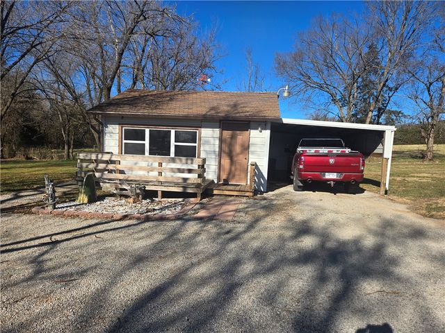 1104 College Avenue, Berryville, AR 72616