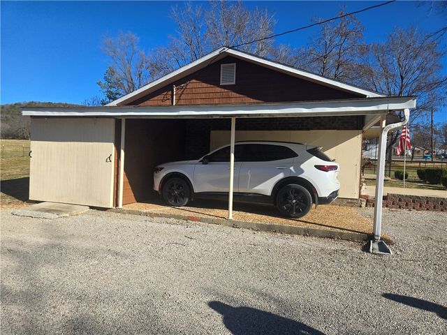 1104 College Avenue, Berryville, AR 72616