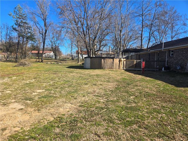 1104 College Avenue, Berryville, AR 72616