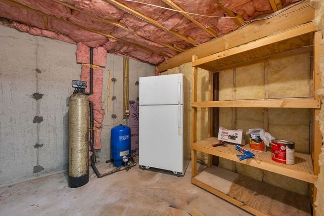 1 Deer Run Rd, Spencer, MA 01562