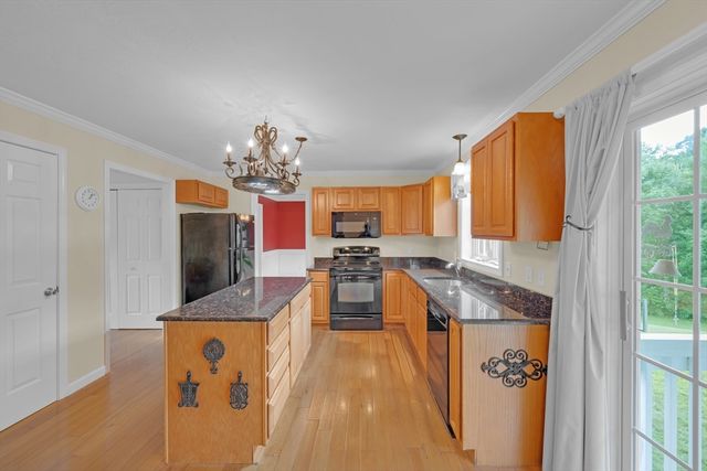 1 Deer Run Rd, Spencer, MA 01562