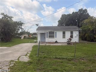 8110 Howell AVE, North Fort Myers, FL 33917