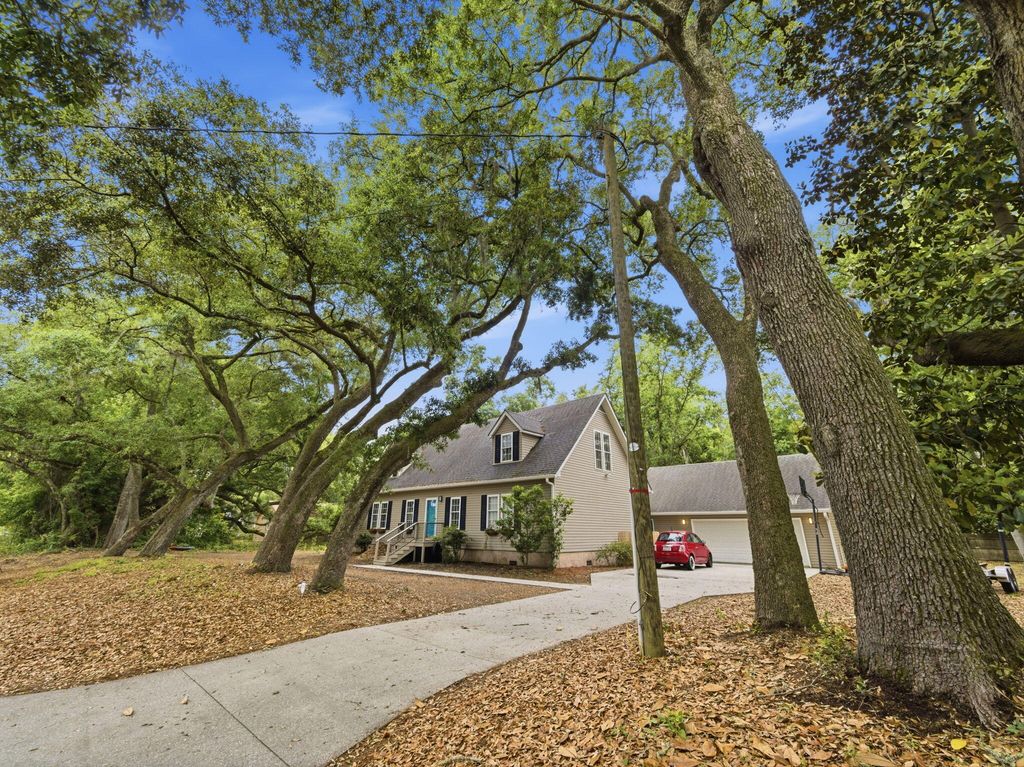1519 Rifle Range Road, Mount Pleasant, SC 29464