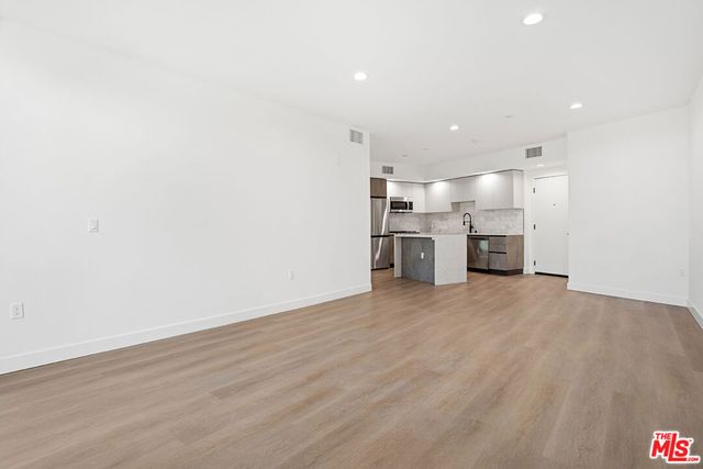 160 Chestnut Street 401, Pasadena, CA 91103