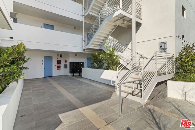 160 Chestnut Street 401, Pasadena, CA 91103