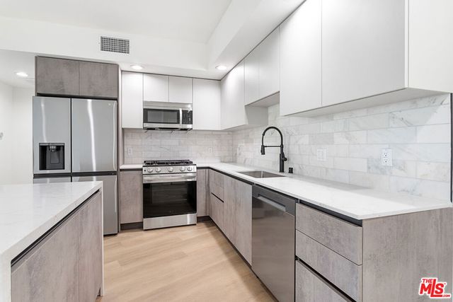 160 Chestnut Street 401, Pasadena, CA 91103