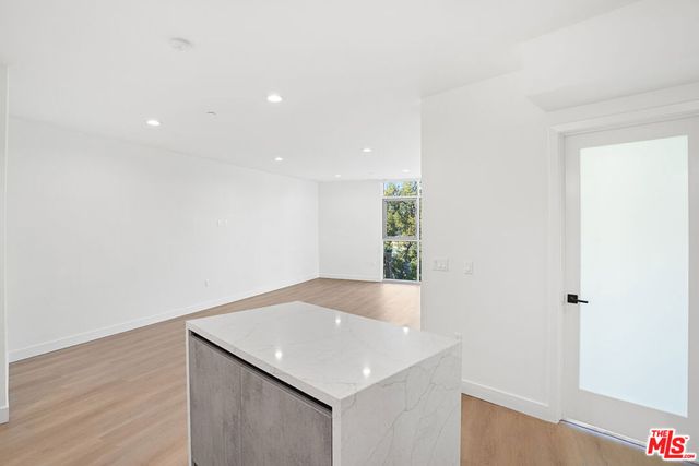 160 Chestnut Street 401, Pasadena, CA 91103