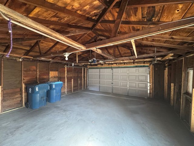20 164th Street, Calumet City, IL 60409