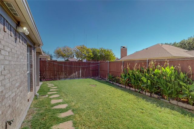 10416 Winners Drive, Irving, TX 75063