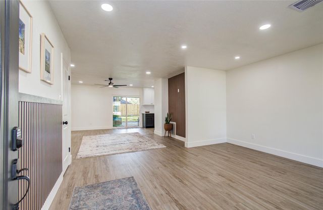 2810 Spa Drive, Deer Park, TX 77536