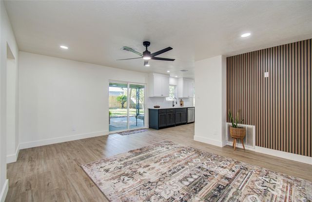 2810 Spa Drive, Deer Park, TX 77536