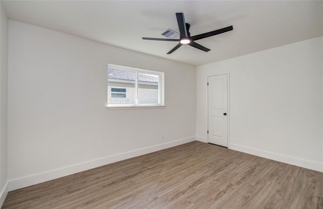 2810 Spa Drive, Deer Park, TX 77536