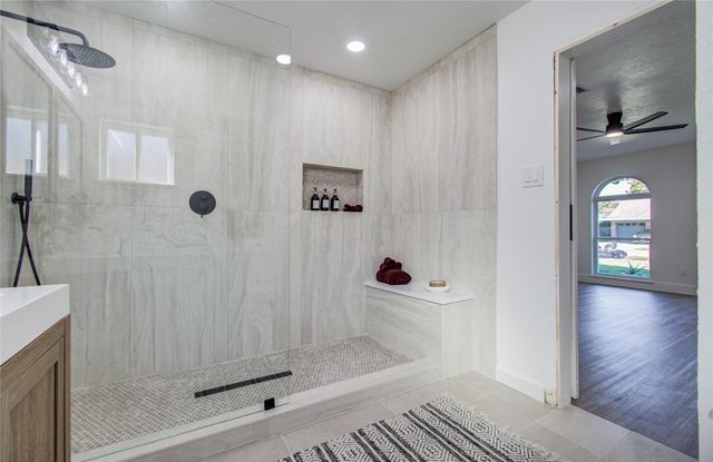 2810 Spa Drive, Deer Park, TX 77536