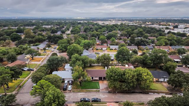 3206 Griffiths Drive, Irving, TX 75061