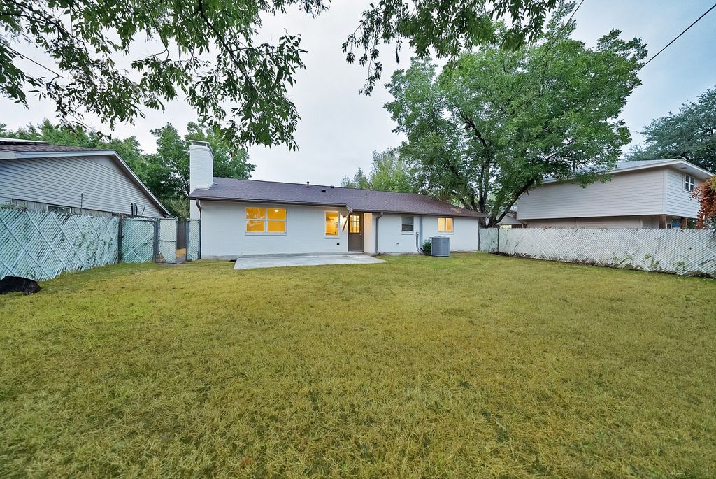 3206 Griffiths Drive, Irving, TX 75061 — photo 4