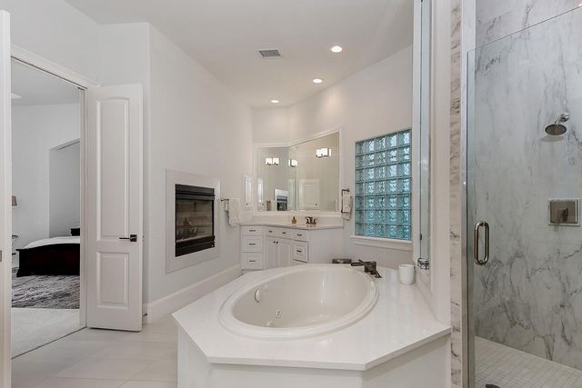 10 Norlund Way, The Woodlands, TX 77382