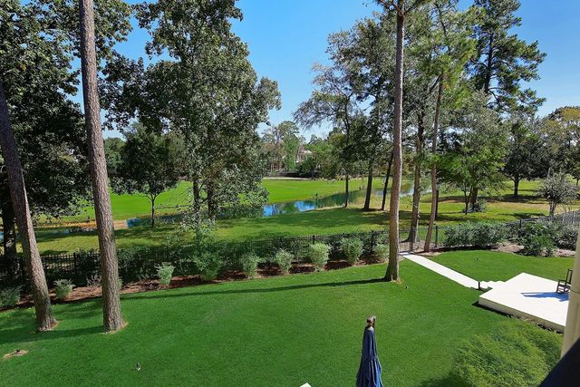 10 Norlund Way, The Woodlands, TX 77382