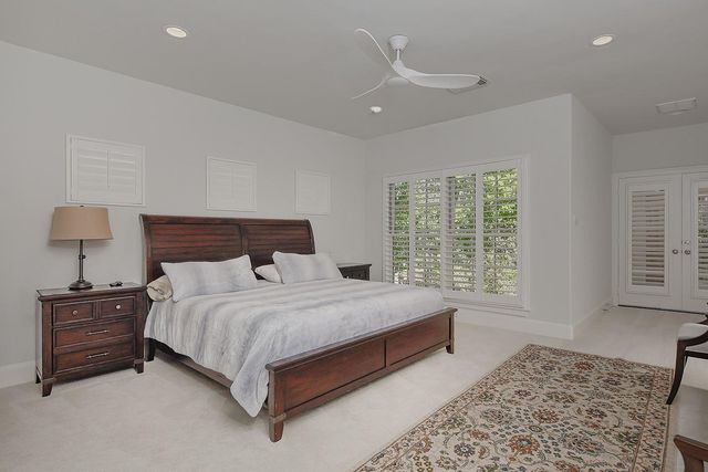 10 Norlund Way, The Woodlands, TX 77382