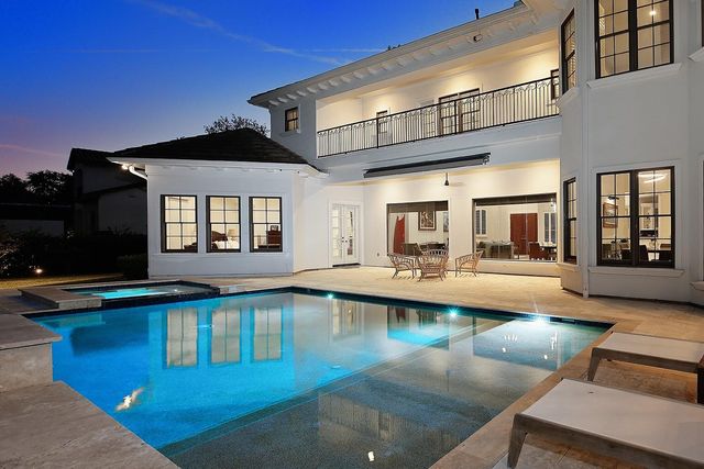 10 Norlund Way, The Woodlands, TX 77382