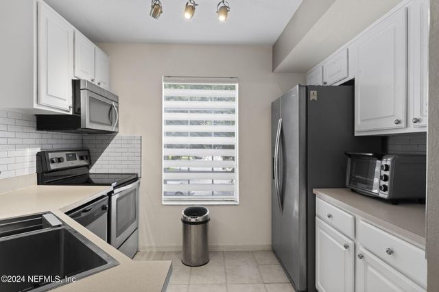 13703 RICHMOND PARK Drive, 1406, Jacksonville, FL 32224