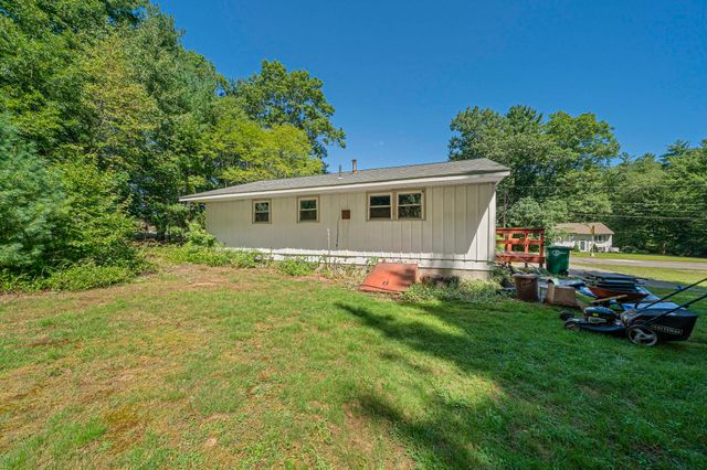 69 Pilgrim Rd, Pembroke, MA 02359