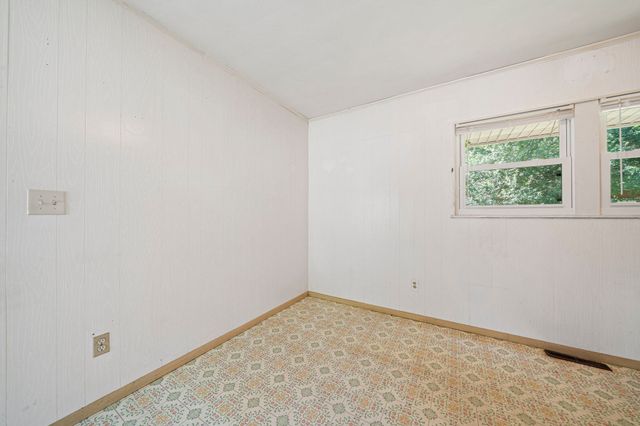 69 Pilgrim Rd, Pembroke, MA 02359