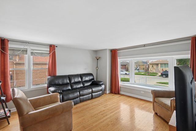 9754 S Harvard Avenue, Chicago, IL 60628