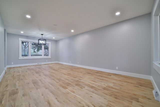 1005 N Street NE, Brainerd, MN 56401