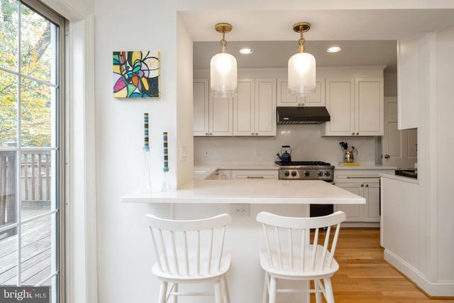 822 S ROYAL ST, Alexandria, VA 22314